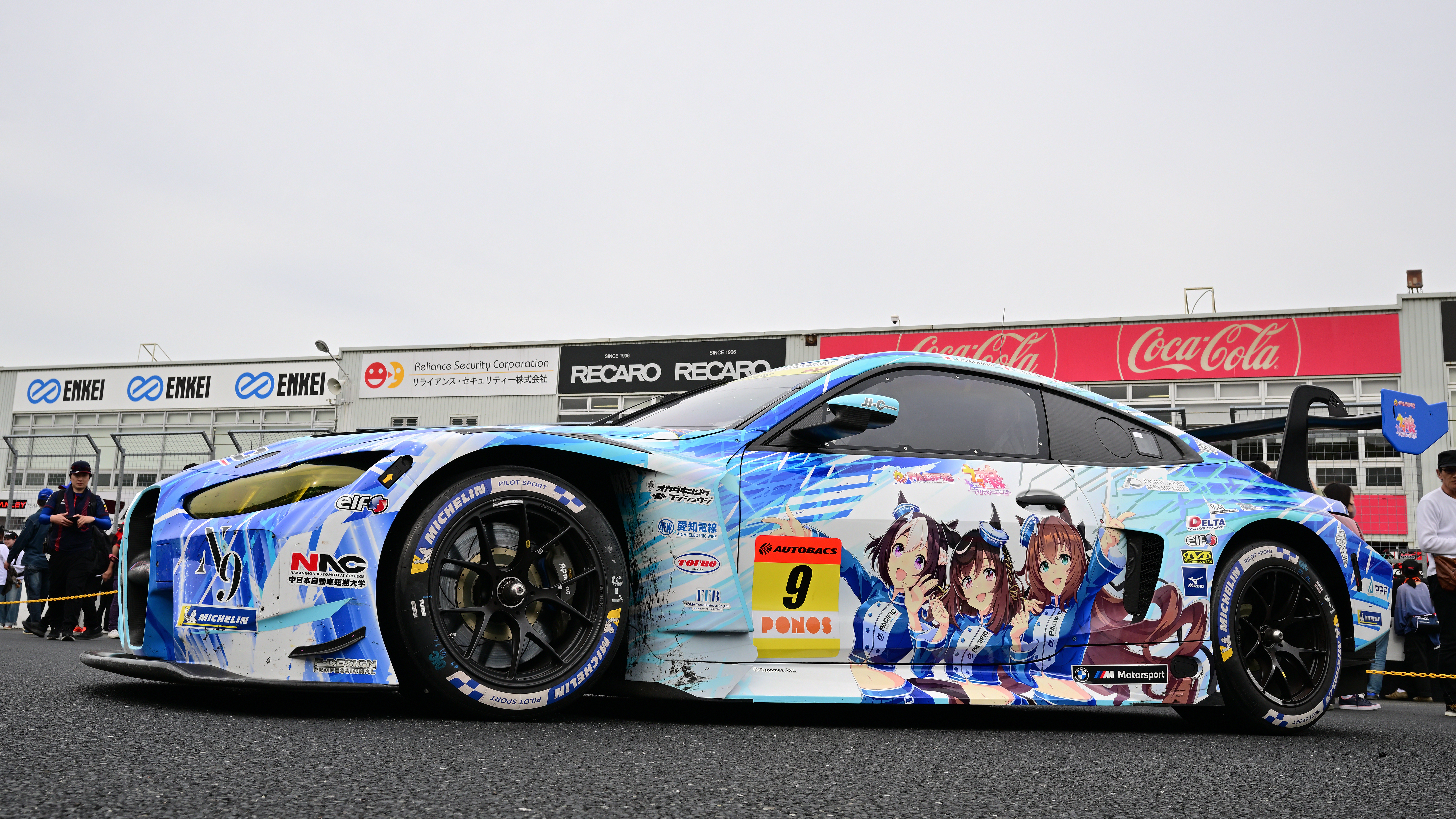 スーパーGTパシフィックレーシングチームにグッズスポンサーとして協力